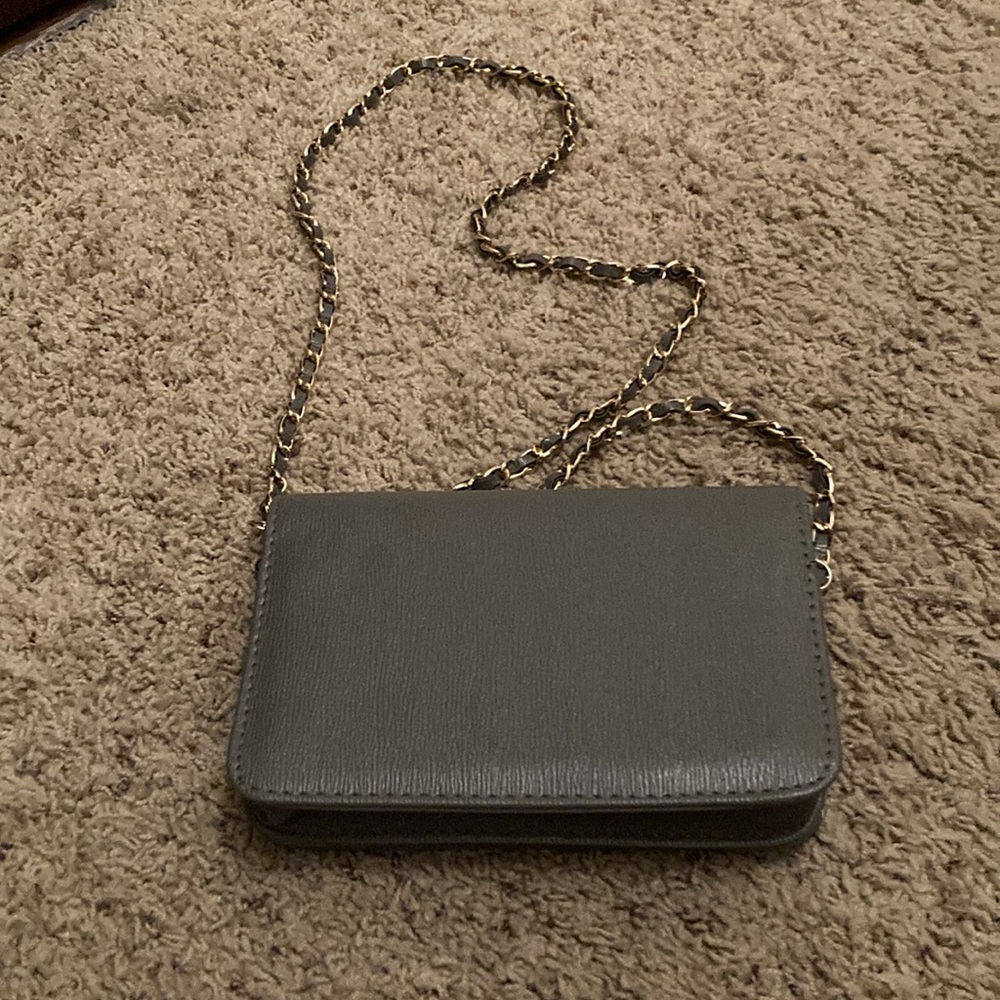 Bebe Gray Crossbody Bag Sleek Modern Design - Picture 2 of 3